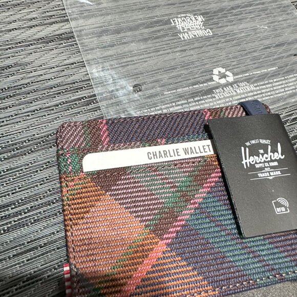 Herschel Wallet Charlie Silrose Plaid - Picture 2 of 3